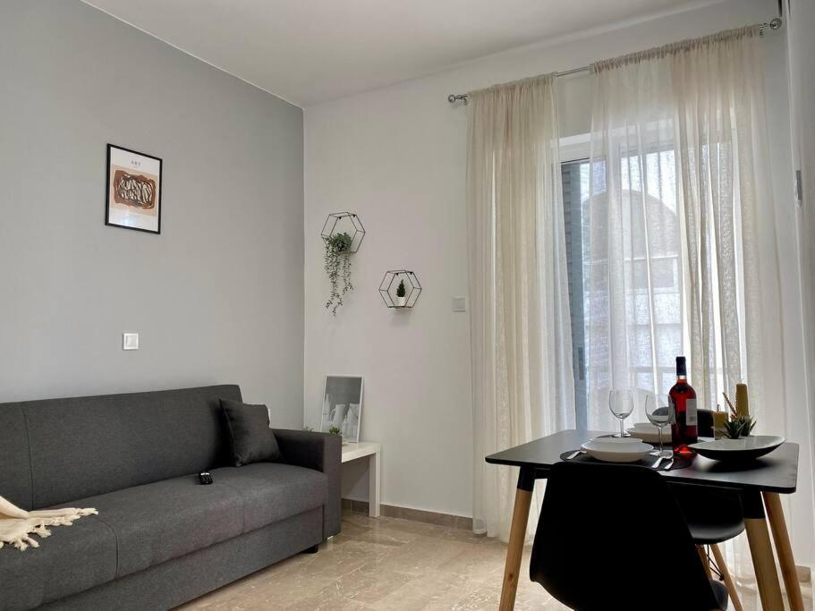 Modern & Cozy Apartment In The Heart Of Kos '9' ภายนอก รูปภาพ